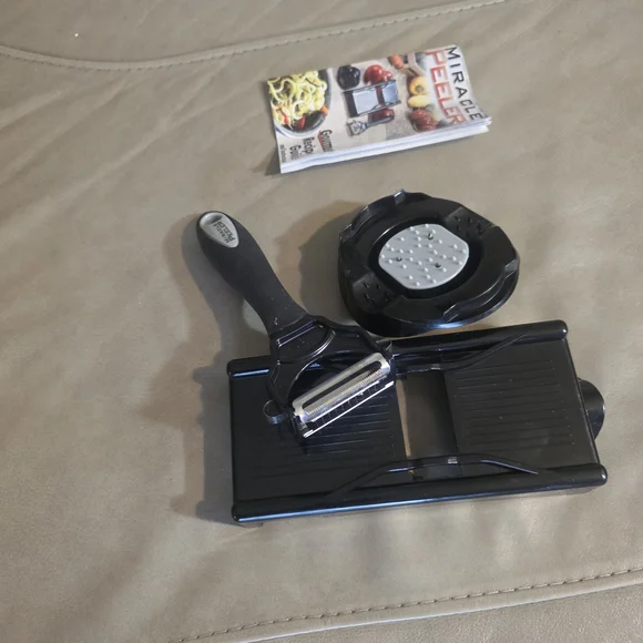 Miracle Peeler 2 In 1 Dual Blade Julieanne Kitchen Tool Set - Black - Picture 7 of 7